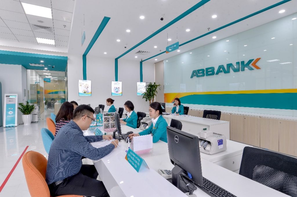 AB Bank khách hàng là trọng tâm